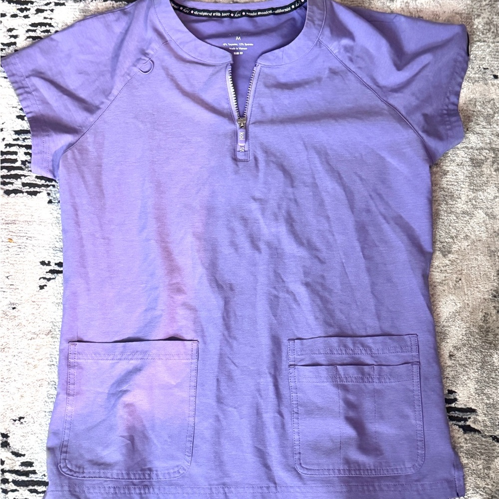 Women’s Scrub Top and Bottom - Picture 2 of 3